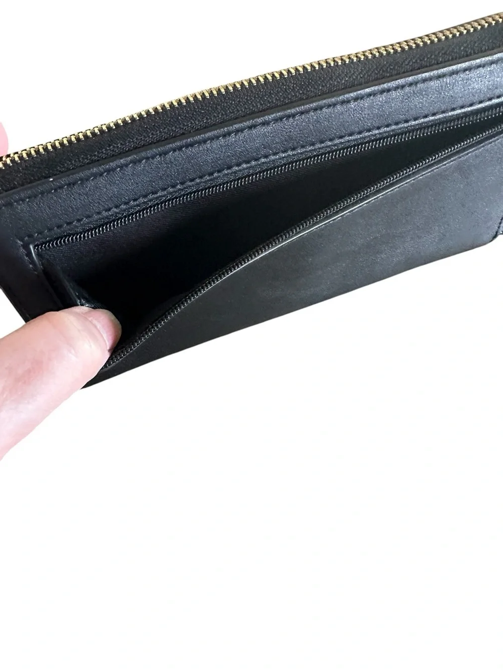 Nine West Black Leather Zip Around Wristlet Wallet Bag Gold Logo Like New